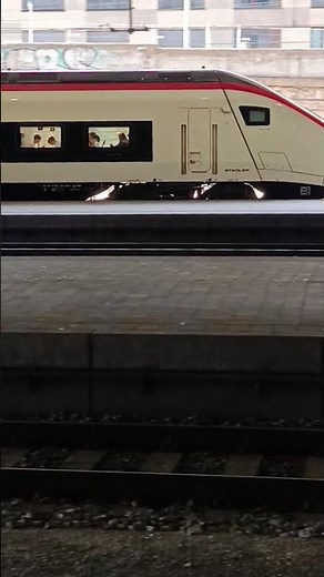 Ausfahrt des Giruno #bahnhof #trainspotting #baselstadt #train #züge #railway #eisenbahn
