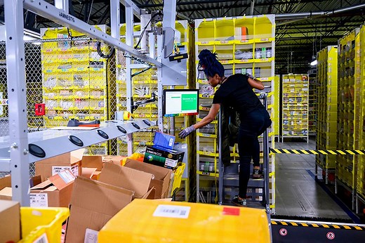 How Old Do You Have To Be To Work at Amazon? 16, 17 or 18?