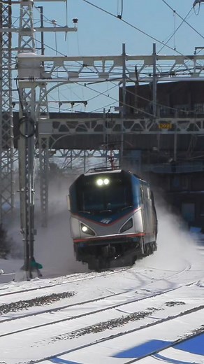 Let's talk about electric trains in the United States #trains #commuter #rail #electric