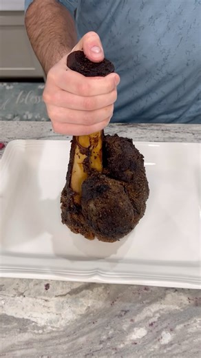 38K views | Thors hammer! Easy and impressive. Super rich shredded beef! #thorshammer #bbq #shreddedbeef #dfwbbq #smokintex #beef #smoked #recipe | SmokinTex | Facebook