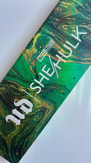 78K views · 1K reactions | Easy makeup tutorial/ Follow @shoaanaaa for more “She hulk” @urbandecaymx eyeshadow palette 24/7 glide on “whiskey” @urbandecaymx | Shoaanaaa | Facebook