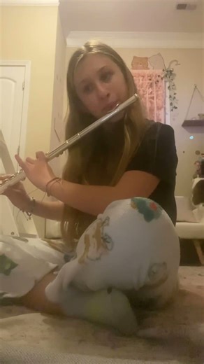 Playing the hanging tree from the hunger games 🫣