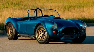 Shelby Cobra raced by three F1 drivers heads to auction
