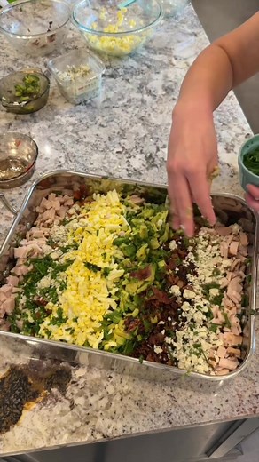 Cobb Salad: A Deliciously Chopped Delight