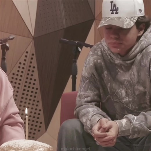 Happy Birthday Malachi🥳🎉🎂, I can't describe how happy and proud I am of you, simply no matter how much I write and talk about you, it's not enough to show my love for you, I've been following you since stuck in the middle and Henry Danger, and today you turned 19, which I still can't believe, you're still a little Malachi for me. This is a very special day for me because the person I love indescribably very much was born, and that's you Malachi, today is your day and I want you to enjoy it an