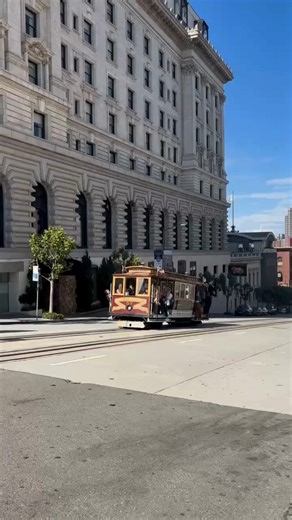 San Francisco is calling… are you ready to answer? 🖤 Our Discover SF package has everything you need to explore the city’s iconic sights, hidden gems, and unforgettable flavors - all just steps (or a cable car ride) away from Stanford Court! 🔗 in bio to book. #StanfordCourtSF #VisitSanFrancisco #SF #ThingstodoinSF | Stanford Court San Francisco