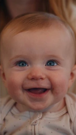 Soldier Daddy Came Home Early And Baby's Smile Made Everyone Cry In Diner😭Her Dada Made Tough Dad.