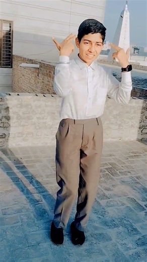 40 kg girl #divya #divya #dance #divyu #hindisong