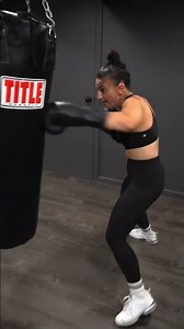 Female BOXING for FITNESS Motivation (Heavy Bag) #boxingworkout #boxingfitness #boxing