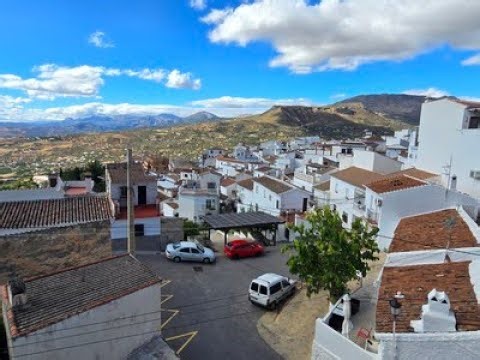 Buying a holiday home in Andalucia: Casa Joaquin at Alcaucin: FOR SALE at 195,000€