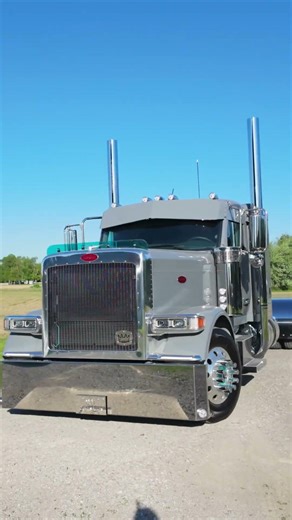 Notorious Builds by DCT New Peterbilt 589 rolling #dickersoncustomtrucks #parts4rigs #peterbilt589