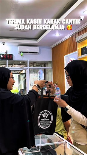 🚨Terima kasih kaka sudah berbelanja di Dygra Computer🚨 Minat Silahkan Cek langsung ya BosQ ✅ @dygracomputer @dygracomputer_karlink PT. DYGRA COMPUTER NUSANTARA ( Spesialis Laptop Premium dan CCTV Makassar ) - 📌Alamat Pusat : JL.PERINTIS KEMERDEKAAN KM.9 Pas Depan UNHAS MAKASSAR ( 0852 4053 6212 ) - 🕙 Buka Setiap hari : 9.00 - 21.30 Wita ( Kecuali Hari Raya ) - 📌Alamat Cabang : Karebosi link Jl.Ahmad Yani Blok N22/N23 MAKASSAR ( 0812 9994 2500 ) - 🕙 Buka Setiap hari : 10.00 - 20.30 Wita ( K