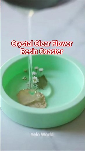 DIY Crystal Clear Flower Resin Coaster at Home 🌼✨