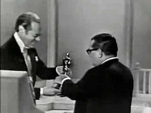 "Yesterday, Today and Tomorrow" Wins Foreign Language Film: 1965 Oscars