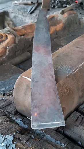 the process of a blacksmith making a bamboo cutting tool or called a machete #blacksmith #machete