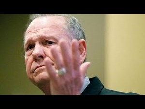 What options do lawmakers have if Moore doesn't step down?