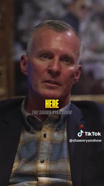 Charlie Kirk's Head of Security Explains the Hand and Arm Signals. #charliekirk #news #currentevents #didyouknow #shawnryanshow