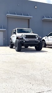 SHEEESH! Awesome setup done by Extreme Performance using our 3.5" JKS #JKontrol Suspension System 😎 #jksmfg #ridefox #oiiiiiiio #JeepWrangler #LiftedJeep | JKS Manufacturing