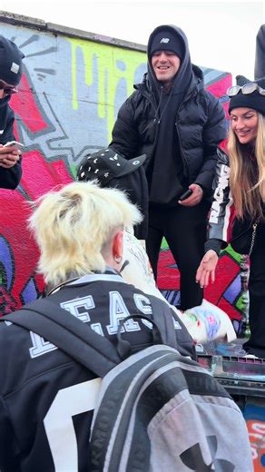 Most valid reaction when Kells is that close🥹🥹🥹 i'm so real for this hahahaha #mgk #lostamericana #viral #fyp #estxx @mgk