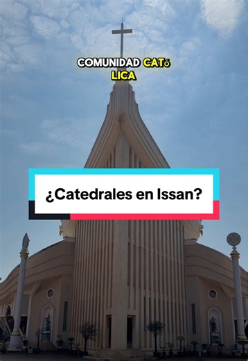 ¿Catedrales e iglesias en Issan? Sorprendentemente me estoy encontrando muchas iglesias en el este de Issan pero ésta de St Michel en Sakhon Nakhon me dejó sin palabras. Tan solo el 1% de la población tailandesa es cristiana y me llama mucho la atención la concentración de iglesias y catedrales que hay en esta región tan tradicional de Tailandia. ¿No te parece curioso? #tailandiaexperience #sakhonnakhon #issan