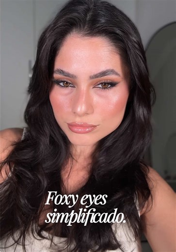 Aaa mas você vai aprender foxy eyes SIM AMIGA!! Tutorial de olhos 💖✨ #maquiagemtiktok #tutorialdemaquiagem #maquiadoratiktok #makeuptutorial #foxyeyes