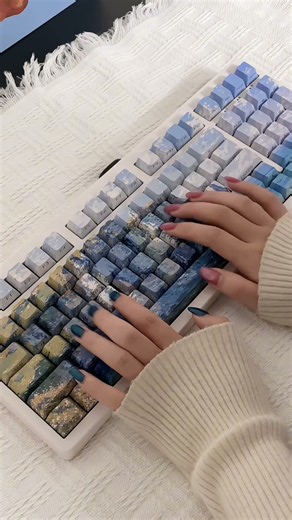 Fall for its look and its sound☔️💙 #fyp #keyboard #customkeyboard #keyboardasmr #cutekeyboard