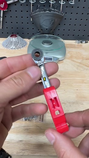 9️⃣ reasons why every cyclist needs this multi-tool!🔧👇 Tired of lugging around bulky cycling tools? Discover the incredible weight of the @prestacycle PrestaRatchet 3🌟 🔧 Here’s why this multi-tool is a must-have for every cyclist: 1️⃣ Efficient and Lightweight: We all crave efficiency and a light ride. Presta Ratchet 3 ticks both these boxes with ease! 2️⃣ Ratchet System: Say goodbye to the struggle of tight spaces – this tool’s ratchet system makes bolt adjustments a breeze. 3️⃣ Tire Lever: