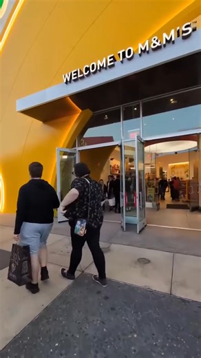 M&m Store at Disney Springs. | Disney World Packages -Orlando Florida