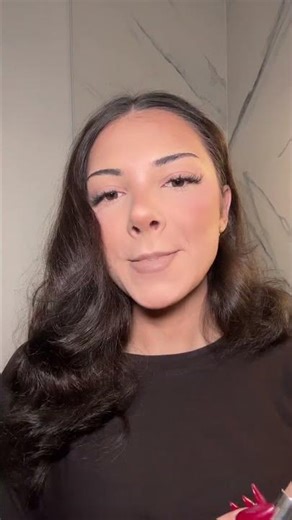 Angelina Jolie - 90s lipstick ❤️