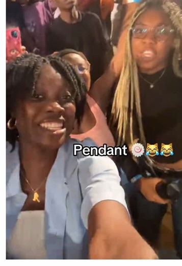 🍥😔 Merci pour ce petit moment incroyable, plein d’émotions @FLOW #naruto #sign #viraltiktok #concertflow