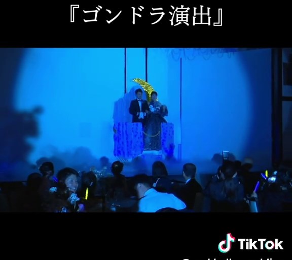 再入場はまさかの…🤩 まるでアラジンの魔法の絨毯に乗っている気分🧞 #結婚式場 #長崎 #演出 #ゴンドラ演出