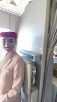 Emirates Boeing 777-300ER First Business Class Diamond DA42 Dubai Air Show 2025 エミレーツ ファーストクラス
