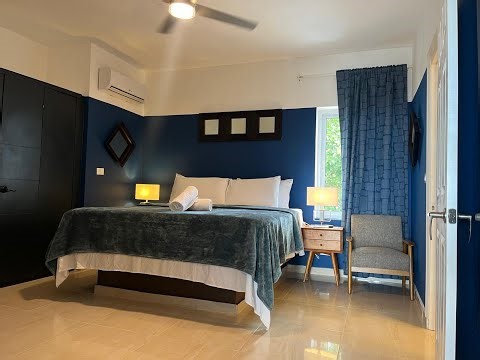 Room with sea views on top of the hill