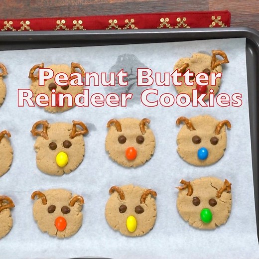 Peanut Butter Reindeer Cookies are adorable, delicious and perfect for Christmas! RECIPE: https://bestrecipebox.com/rudolph-peanut-butter-cookies/ | Best Recipe Box