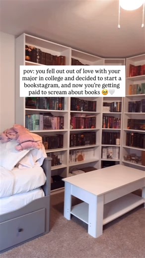 abby mei ♡ | fantasy & romance bookstagram | How you can earn as a book lover ⤵️ I hosted my first masterclass of 2026 this weekend, and over 70 readers signed up to learn how to... | Instagram