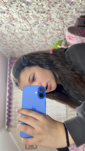 Stromae - Papaoutai Original Music Video