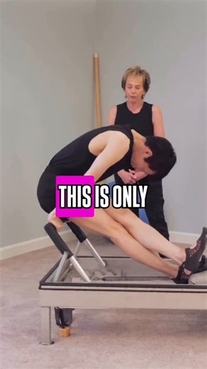 This is Pilates artistry in action. 😎 Experience Sonjé’s refined approach to advanced Reformer work. This session blends dynamic movement with focused breakdowns to help you understand the “why” behind each variation. A must-save for teachers and seasoned practitioners. Class: Super Advanced Reformer with Sonje Teacher: Sonje Mayo @mayosonje Equipment: Reformer Level: Advanced . . . #reformerpilates #advancedpilatesworkout #pilateseducation #pilatesteachertraining #pilatescommunity #pilatesolog