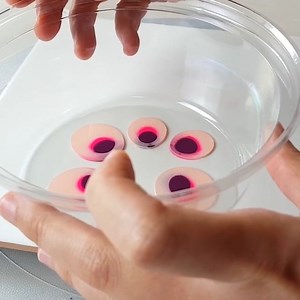 Amazing painting techniques 🌸🌸🌸 : All the paints used are a mixture of acrylic paint and water. 😎 | Designer Gemma77