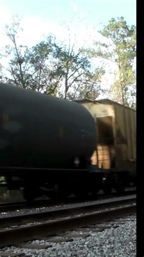 CSX B212-22 in Action | CSX 5486 Handles the Lead!