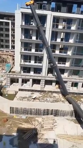 Crane Accident heavy lifting Equipments | Construction Machines