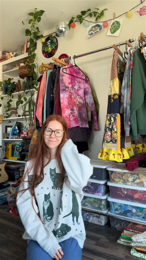 Fabric scraps into handmade bookmarks! 💚 Just another fun way to use leftover fabric from my creations! Earthly Threads is a zero-waste business meaning I save and use every scrap of fabric! ♻️ saving the planet one stitch at a time using 100% secondhand materials 🫶🏼 I appreciate your support & love so much! Thank you for supporting slow fashion! I’d love to see y’all’s bookmarks if you make them! This community is everything and I love chatting with you! 🧚🏻‍♀️🍄🪡 always feel free to reach