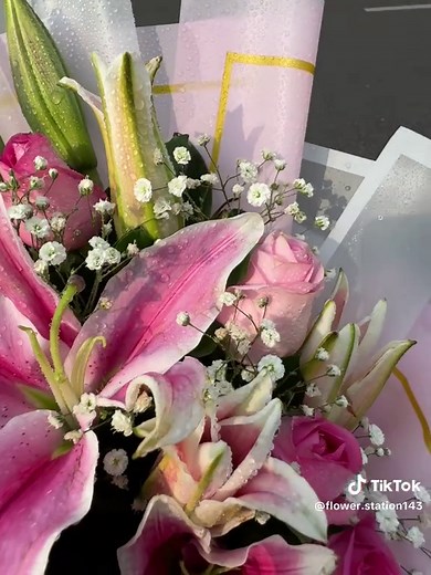 Fresh Pink Rose and Pink Lily Bouquet Delivery