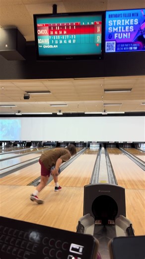 Messed around with a shorter approach here’s a slowmo look at my form! Ft @Hot Mulligan #bowling #fyp #foryoupage #viral #sponsorme
