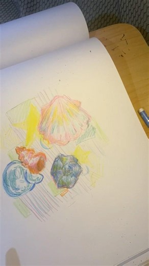 Drawing seashells using color pencil #howto #draw #seashell