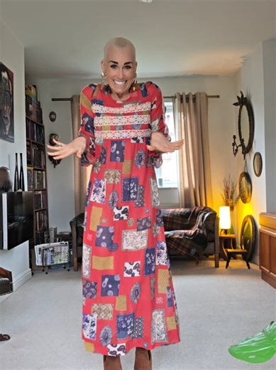 Chic 70s Fashion: Vintage Dress Style Inspiration