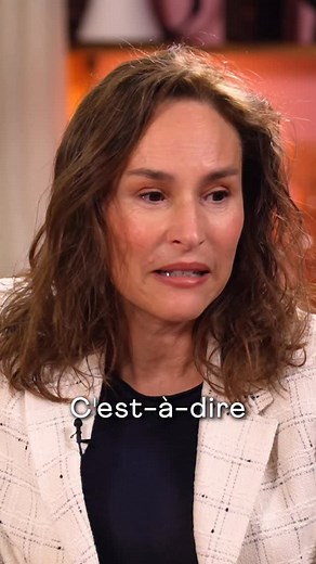 Mesdames on Instagram: "✨ À 51 ans, Vanessa Demouy a choisi de renaître. Libérée du regard des autres et des diktats de la société, elle nous parle de son parcours, de l’acceptation de son corps et de la ménopause, avec sérénité. 💛 Un témoignage inspirant pour toutes celles qui veulent s’affirmer et s’aimer pleinement, à tout âge. Redécouvrez la grande interview de Vanessa Demouy en intégralité sur notre site et sur notre chaîne YouTube Mesdames Média 🌸 ➡️ Lien dans la bio • • • #inspiration #