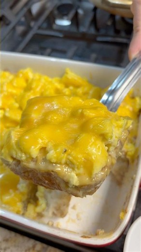 Breakfast casserole #breakfast #recipe #easyrecipe