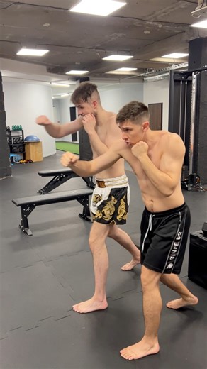 60K views · 1.2K reactions | Basic boxing combo for beginners #boxing #tutorial | Pavel Kickboxing | Facebook