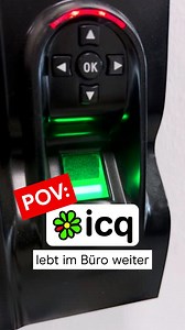 R.I.P. ICQ 🪦 Vor einem Jahr wurde ICQ nach 27 Jahren endgültig abgeschaltet, aber bei uns lebt es weiter. Das ikonische ICQ "Ah Oh" 😄 hören wir jeden Morgen und nach jedem Feierabend. #icq #officelife #officememe #officestories #office #officeday #dailyoffice #homeoffice | EIZO