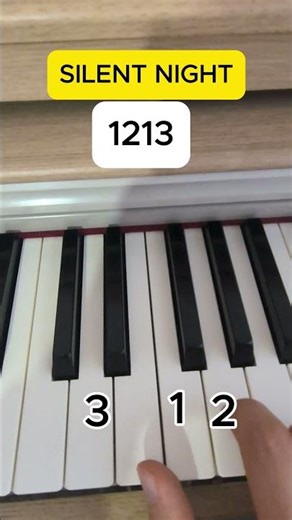 SILENT NIGHT Piano Tutorial | Easy & Slow | Learn Step by Step